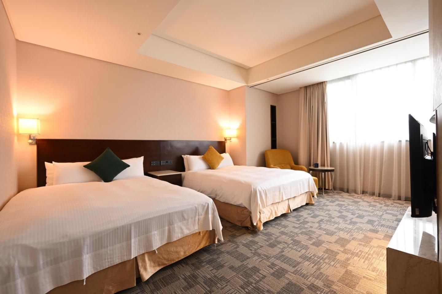 Via Hotel Breeze Тайпей Екстериор снимка